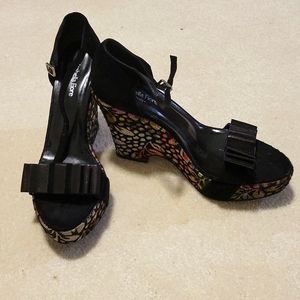 Isabella Fiore Open toe wedge sandals